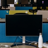 Ponad 71 tys. więcej ofert pracy skierowanych do kandydatów IT i telekomunikacji, niż w analogicznym okresie rok temu. Branża wciąż w czołówce najczęściej poszukiwanych pracowników